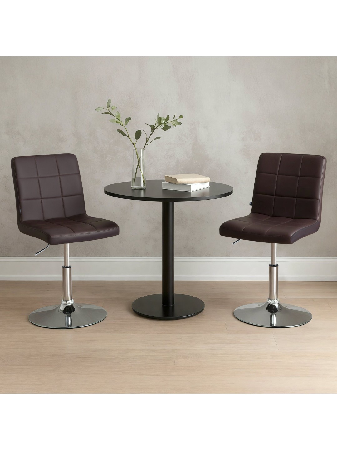 Silla Ricky símil piel, marrón